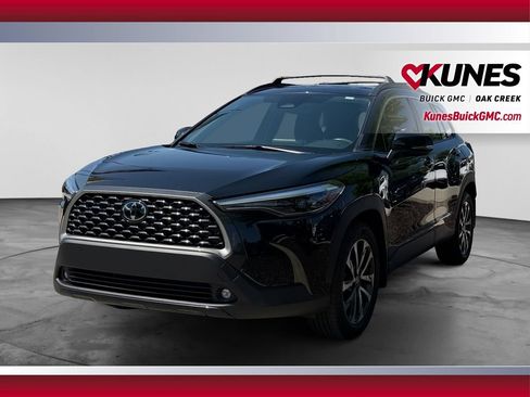 Used 2023 Toyota Corolla Cross XLE w/ Convenience Package AWD/4WD image 5