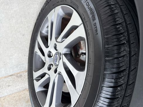 Used 2014 Volvo XC70 3.2 image 17