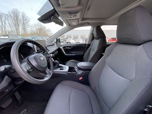 Used 2025 Toyota RAV4 XLE w/ Convenience Package image 20