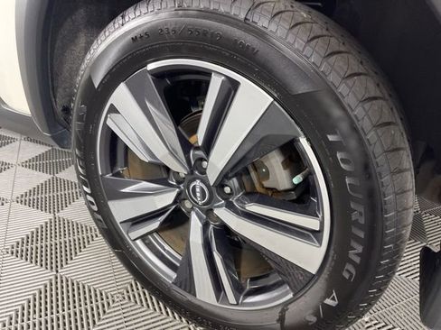 Used 2023 Nissan Rogue SL FWD image 15