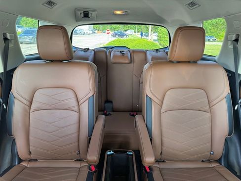 Used 2025 Nissan Pathfinder Platinum image 26