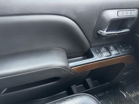 Used 2018 Chevrolet Silverado 1500 LTZ w/ Sport Package image 28