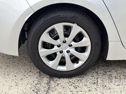 Used 2025 Toyota Corolla LE FWD image 19