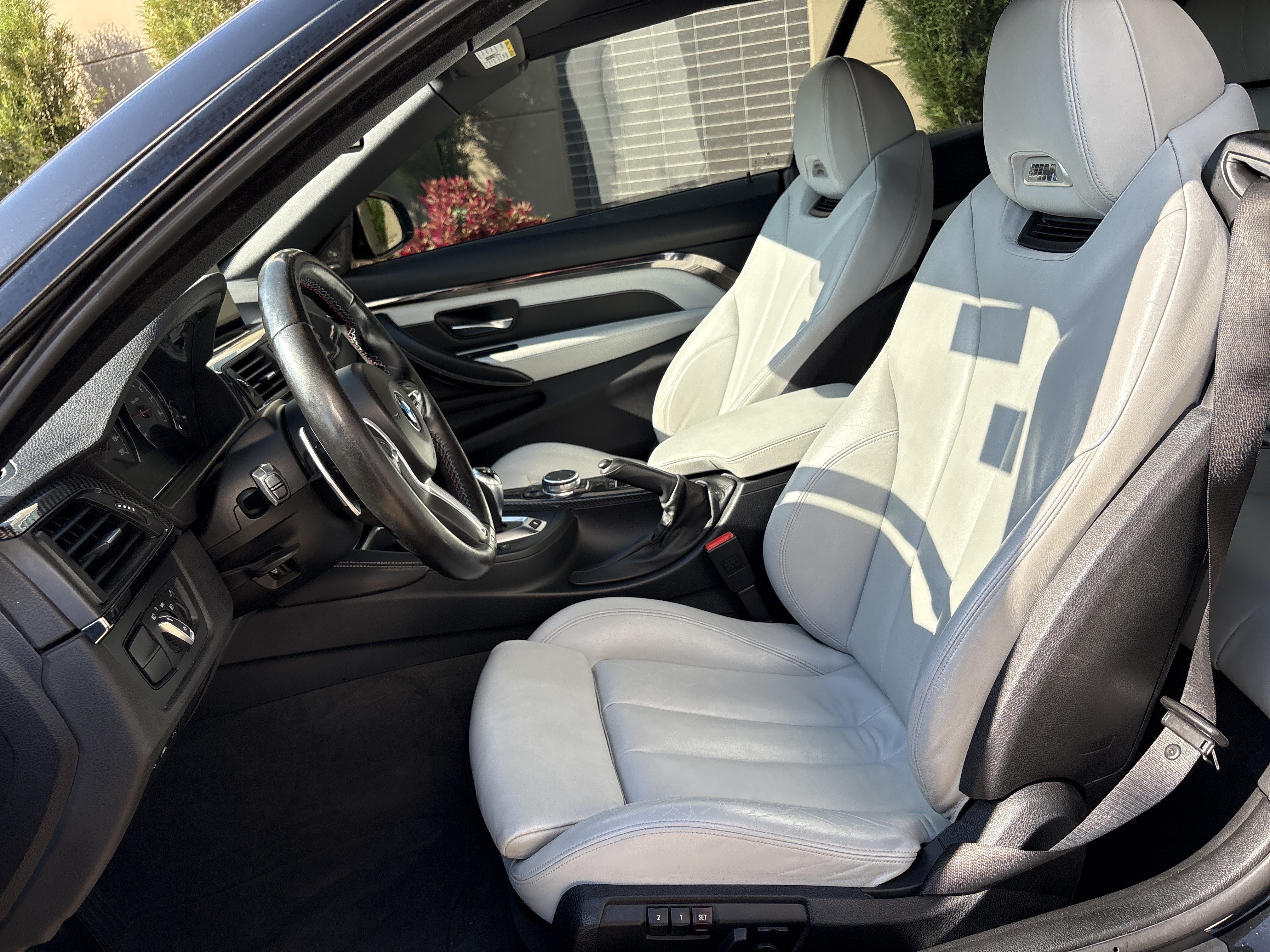 Used 2015 BMW M4 Convertible RWD image 16