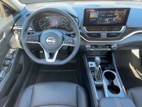 New 2025 Nissan Altima 2.5 SR w/ SR Premium Package image 26