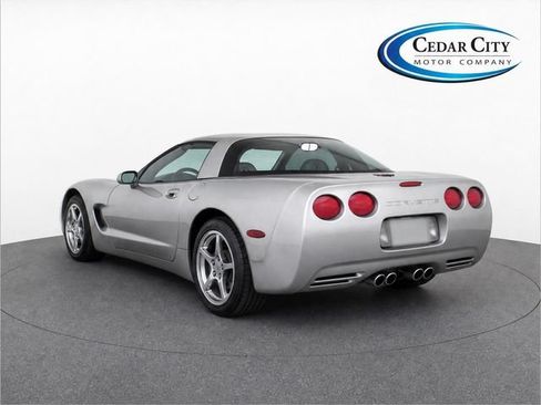 Used 2000 Chevrolet Corvette Coupe w/ Memory Pkg RWD image 3