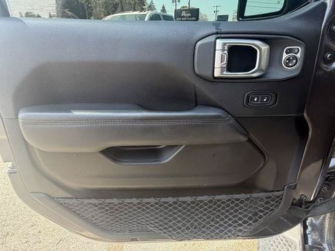 Used 2020 Jeep Wrangler Unlimited Sahara AWD/4WD image 9