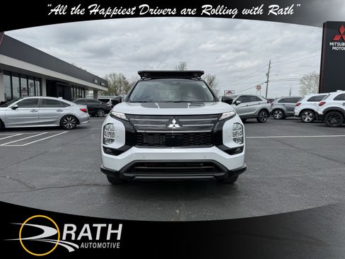 New 2026 Mitsubishi Outlander Trail Edition image 3