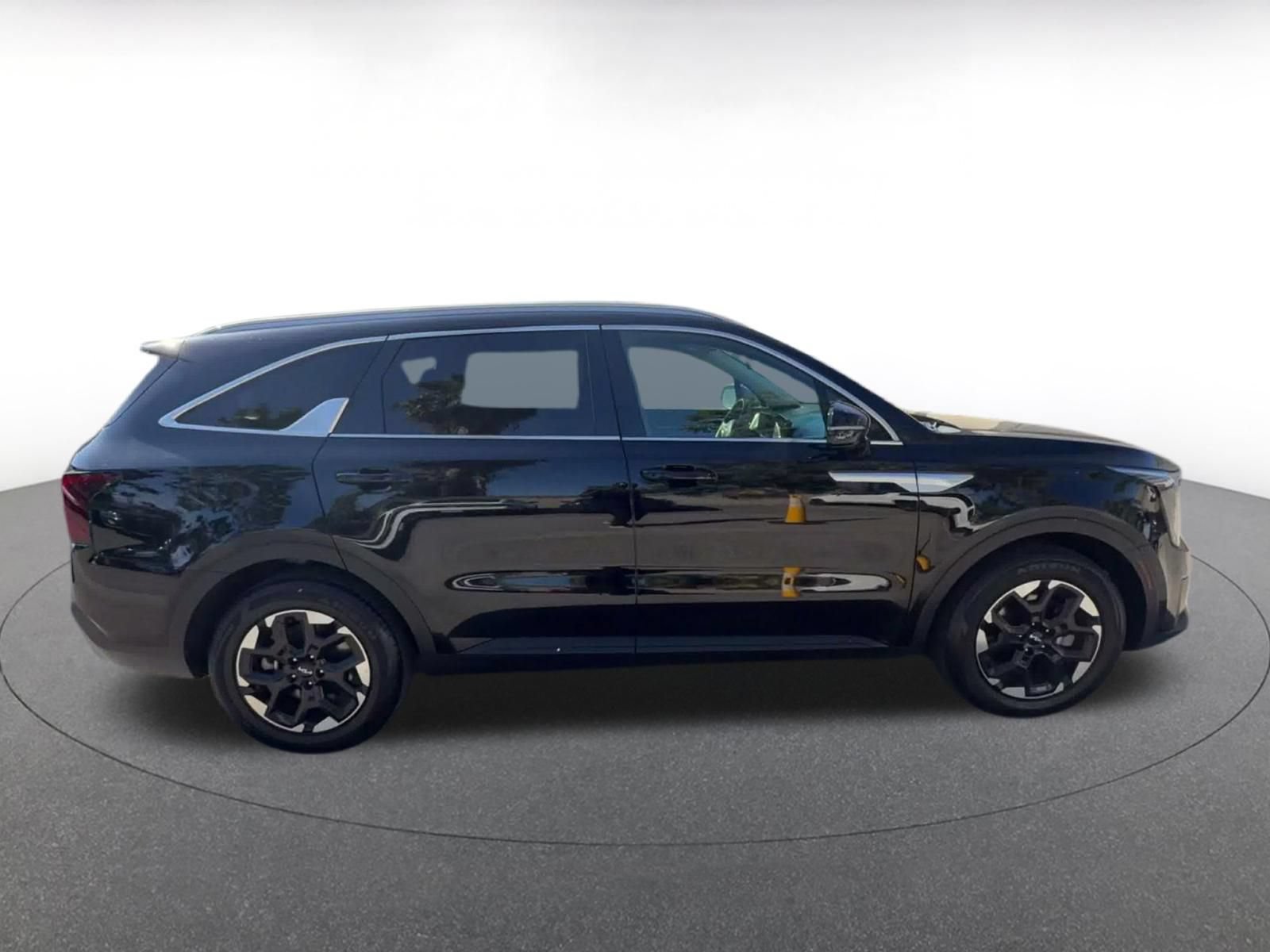 Used 2024 Kia Sorento S FWD image 15