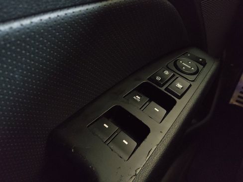 Used 2018 Hyundai Elantra Sport w/ Sport Premium Package 03 FWD image 27