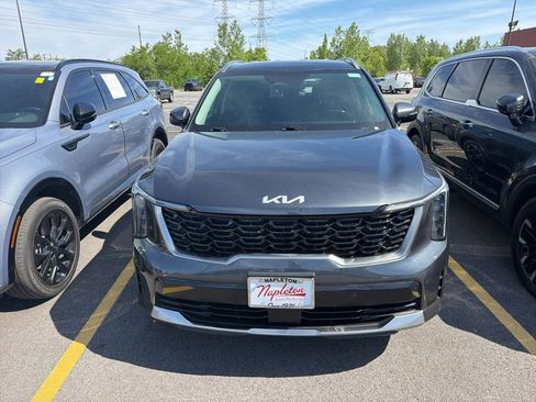 Used 2024 Kia Sorento S FWD image 2