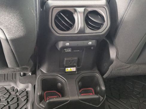 Used 2023 Jeep Gladiator Overland AWD/4WD image 26