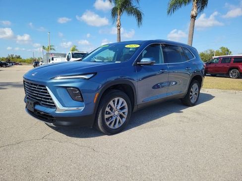 Certified 2025 Buick Enclave Preferred image 2