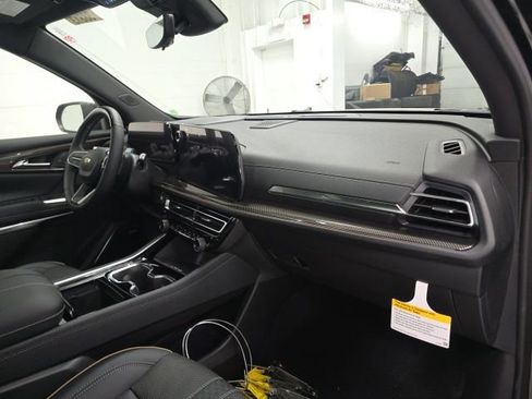 New 2026 Chevrolet Traverse High Country image 27