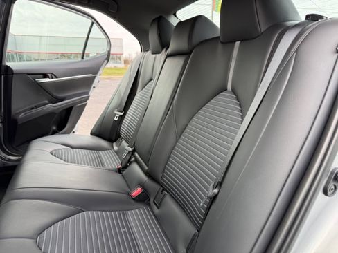 Used 2024 Toyota Camry SE image 28