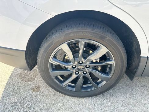 Used 2023 Chevrolet Equinox RS w/ LPO, Floor Liner Package FWD image 50