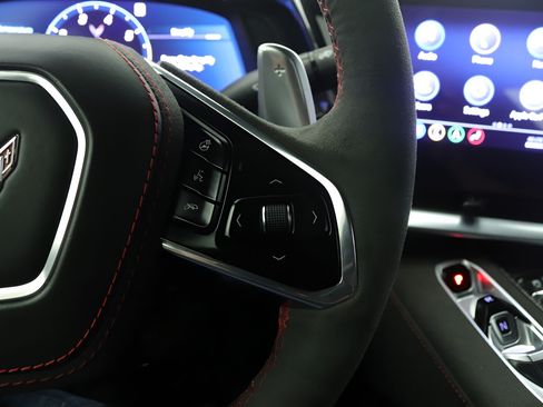Used 2022 Chevrolet Corvette Stingray Premium Cpe w/ Z51 Performance Package RWD image 10