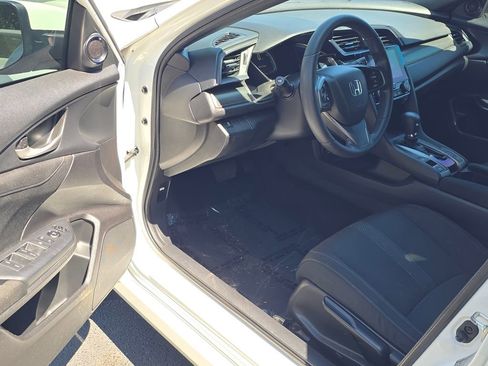 Used 2018 Honda Civic EX image 9