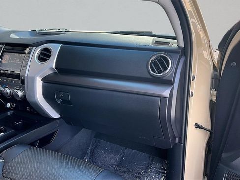 Certified 2019 Toyota Tundra SR5 w/ SR5 Upgrade Package AWD/4WD image 29