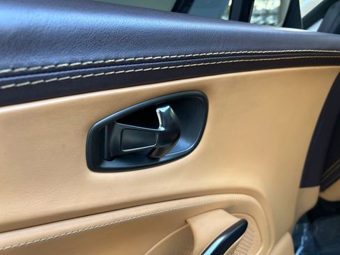 Used 2021 Aston Martin DBX AWD/4WD image 48