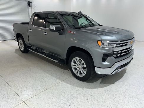 Used 2023 Chevrolet Silverado 1500 LTZ w/ Technology Package image 7