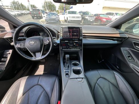 Used 2019 Toyota Avalon XLE w/ Moonroof Package FWD image 7
