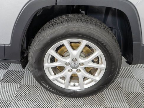 Used 2017 Jeep Cherokee Sport w/ Cold Weather Group image 27