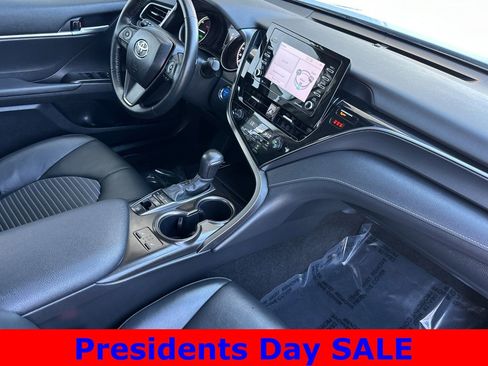 Used 2024 Toyota Camry SE w/ Cold Weather Package image 16