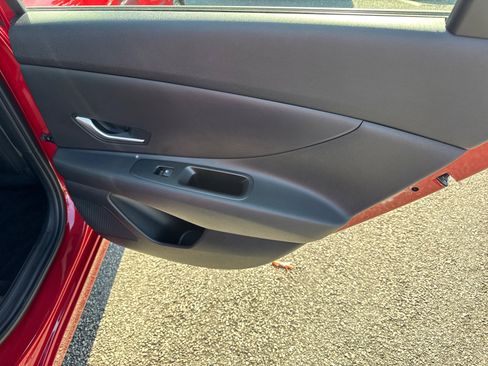 Certified 2023 Hyundai Elantra SEL image 16