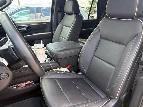 Used 2025 Chevrolet Tahoe Premier w/ Sun And Tow Package RWD image 4
