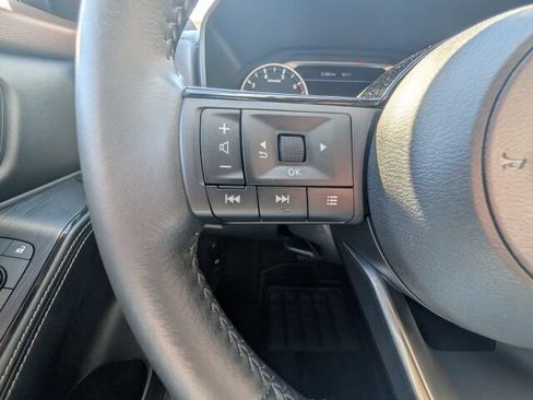 Used 2023 Nissan Rogue SV w/ SV Premium B Package FWD image 10