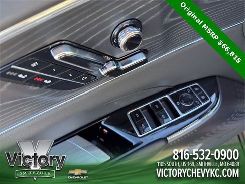 Used 2024 Cadillac Lyriq Luxury image 12