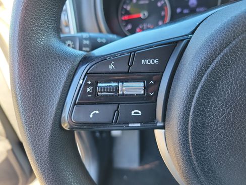 Used 2020 Kia Sportage LX image 14