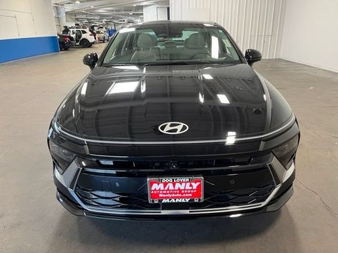 Used 2025 Hyundai Sonata Limited FWD image 8