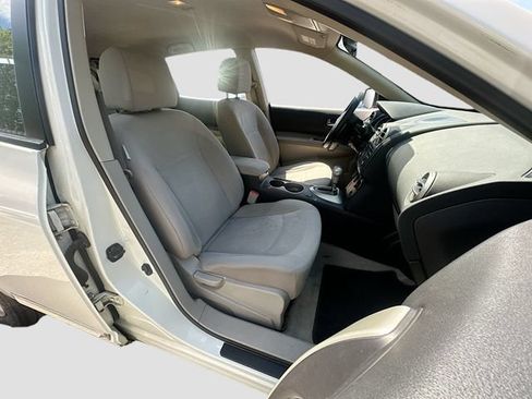 Used 2014 Nissan Rogue S w/ Convenience Package AWD/4WD image 27