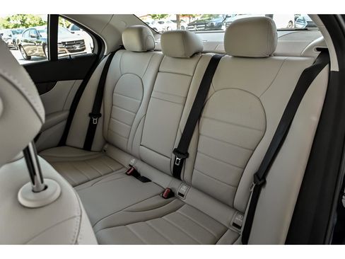 Used 2017 Mercedes-Benz C 300 4MATIC Sedan image 14
