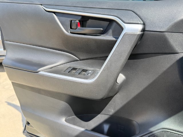 Used 2025 Toyota RAV4 LE FWD image 17