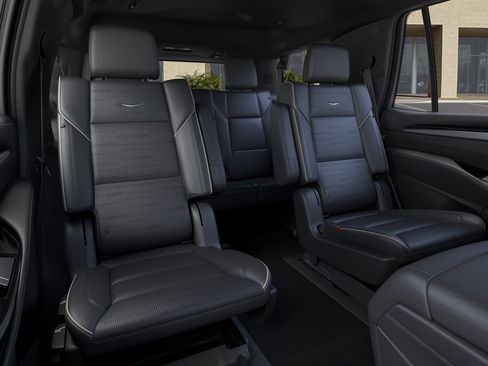 New 2026 Cadillac Escalade Sport w/ LPO, ONYX Package AWD/4WD image 17