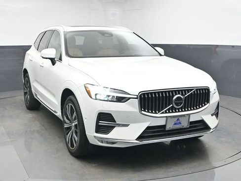 Used 2023 Volvo XC60 B5 Ultimate w/ Climate Package image 7