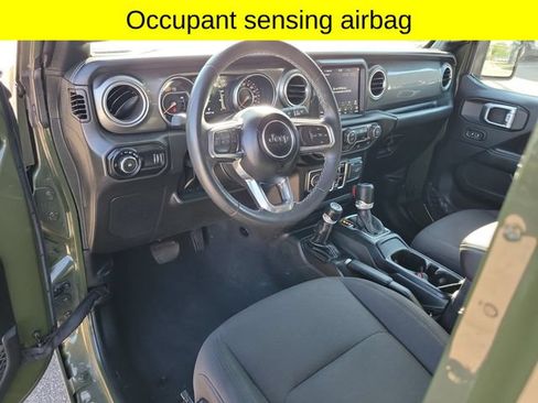 Used 2023 Jeep Wrangler Unlimited Sahara AWD/4WD image 25