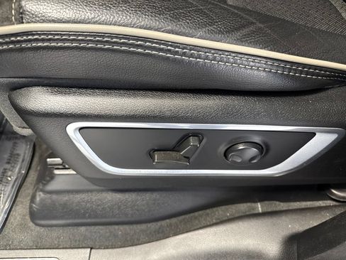 Used 2022 RAM 1500 Laramie AWD/4WD image 22