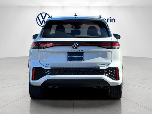 New 2026 Volkswagen Tiguan SE R-Line image 4