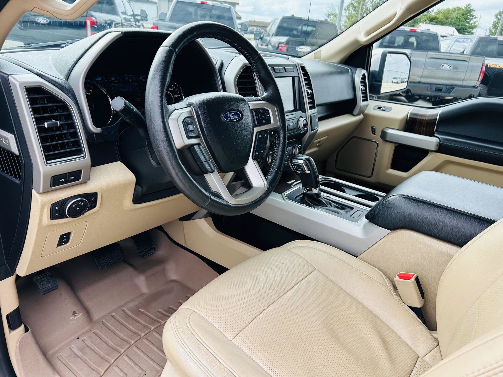 Used 2017 Ford F150 Lariat w/ Equipment Group 502A Luxury AWD/4WD image 15