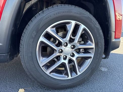 Used 2018 Jeep Compass Latitude w/ Popular Equipment Group image 10