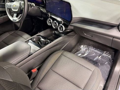 Used 2025 Chevrolet Blazer EV LT image 12