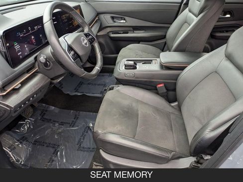 Used 2024 Nissan Ariya FWD image 14