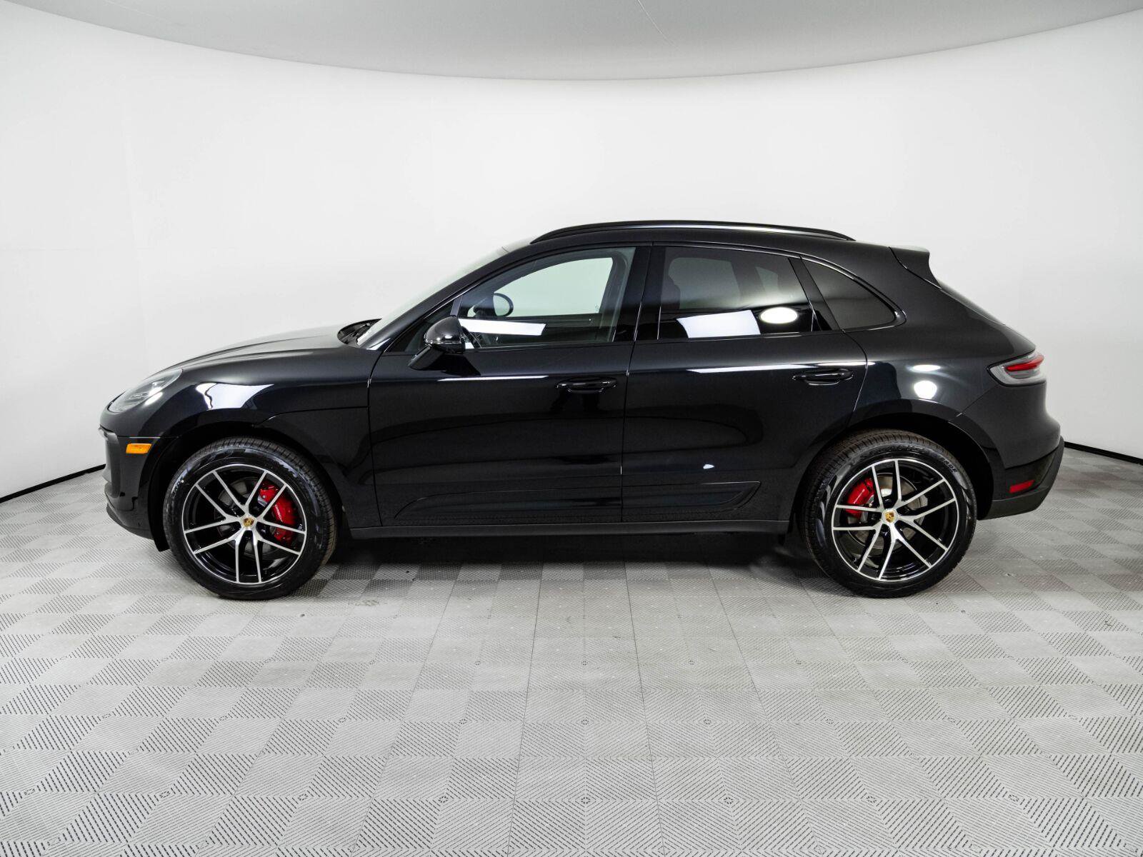 New 2026 Porsche Macan S AWD/4WD image 2
