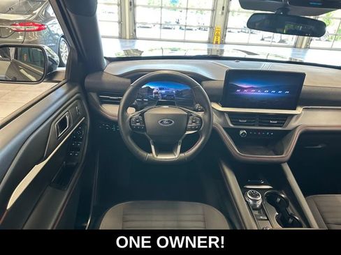 Used 2025 Ford Explorer ST-Line AWD/4WD image 2