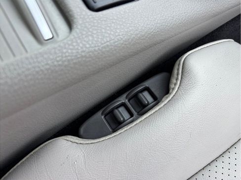 Used 2009 Nissan 350Z Touring RWD image 30