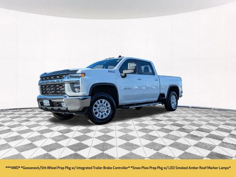 Used 2021 Chevrolet Silverado 2500 LT w/ Convenience Package image 2